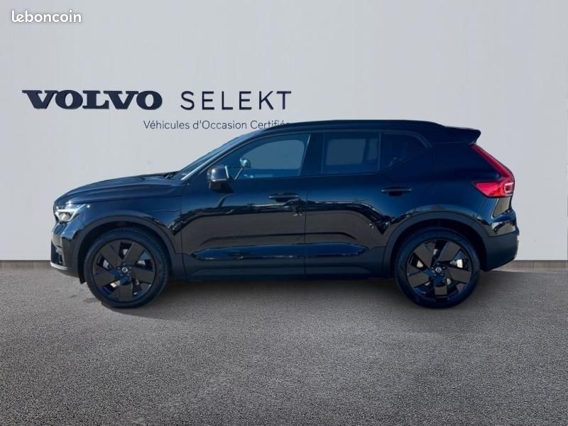 Volvo EX40 Single Extended Range 252ch Black Edition (image 2)