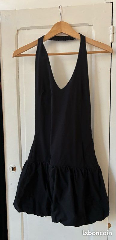 Robe boule noire Bershka (image 1)
