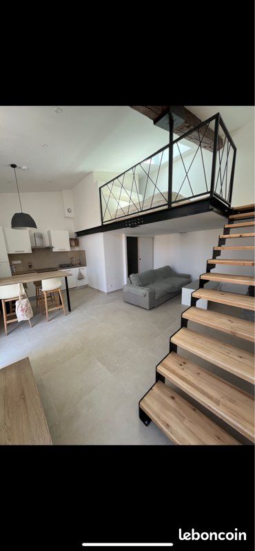 Appartement 1 pièce 45 m² · à Nîmes · 45 m² · 680 €