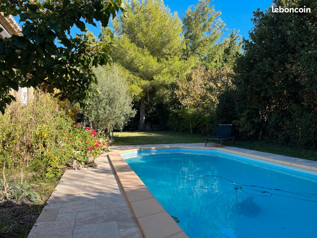 Maison 6 pièces 150 m² · à Eyguières · 150 m² · 570 000 €
