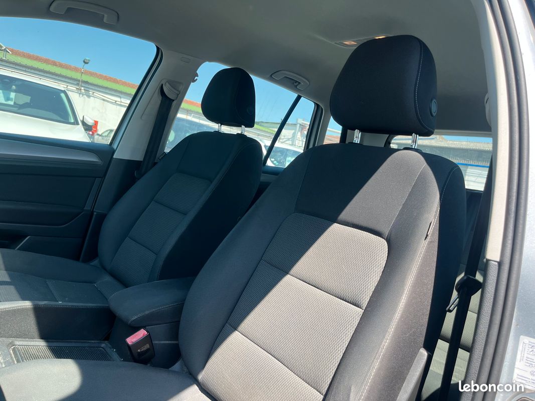 VOLKSWAGEN GOLF SPORTSVAN TDI 110cv CONFORTLINE (image 7)