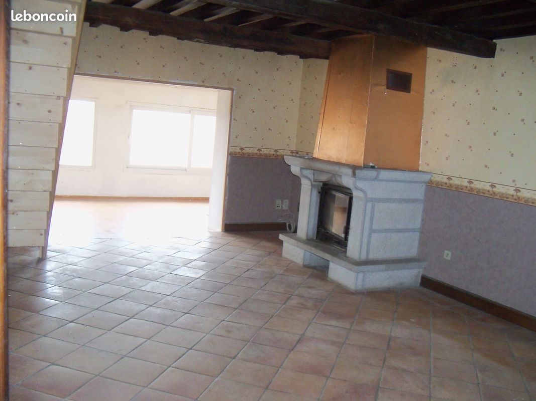 Habillage de cheminée en pierre de taille (image 2)