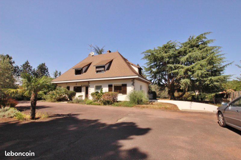 Maison 8 pièces 230 m² - Thouars 79100 (image principale 12)