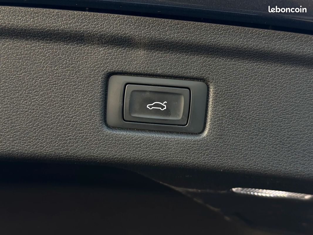 Audi A5 40 TDI quattro Avus Pack S-line / entretien Audi / Attelage électrique + toit ouvrant (image 31)