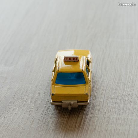 Simca 1000 taxi de madrid escala 1:43 de Simca 1000 taxi de madrid escala 1:43 de