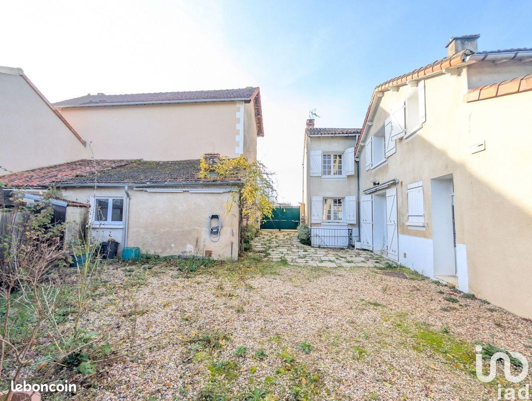 Maison 5 pièces 123 m² · à Lussac-les-Châteaux · 123 m² · 99 990 €
