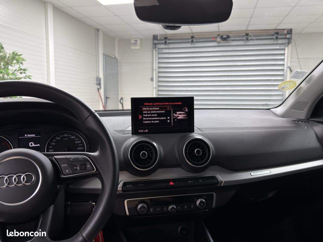 Audi Q2 30 TDI 116 - Sport S tronic 7 (image 9)