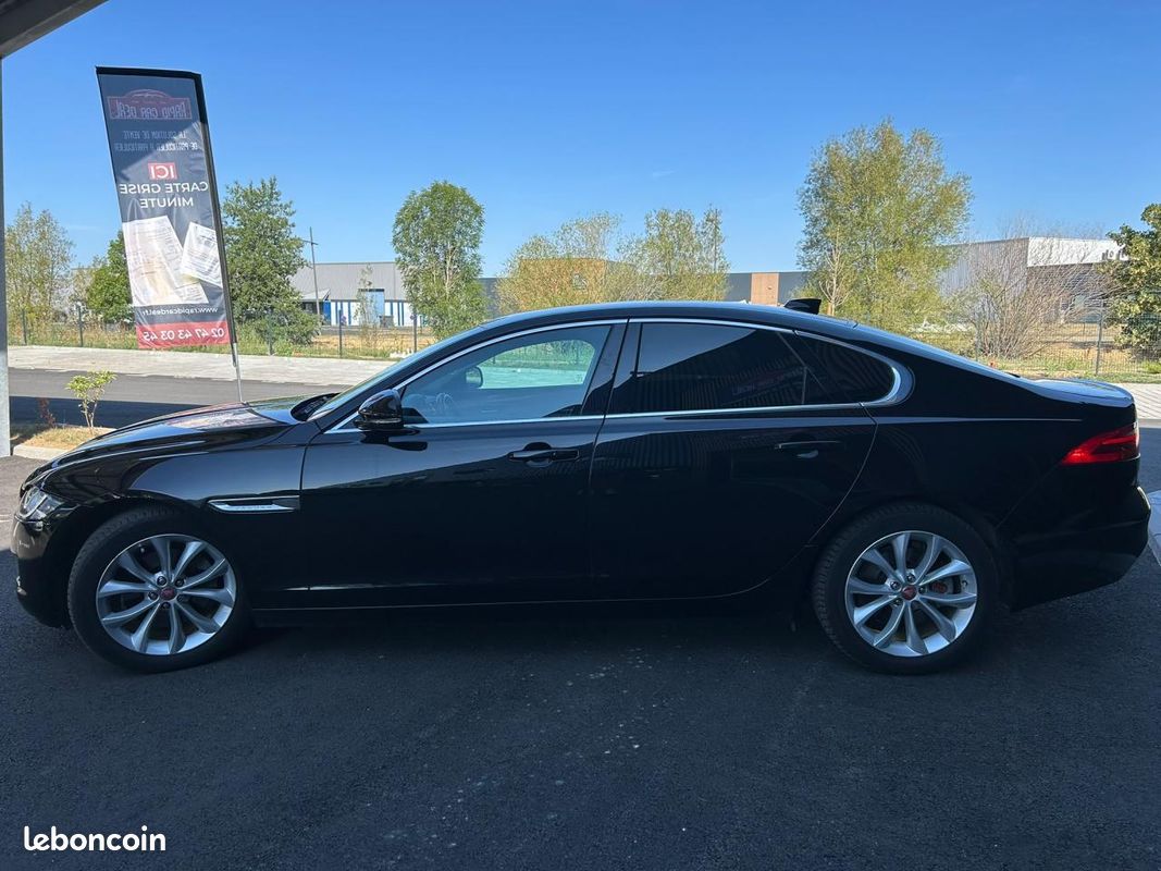 JAGUAR XF 2.0 D - 180 - BVA - Stop/Start 2015 BERLINE Prestige PHASE 1 GARANTIE 6 MOIS (image 5)