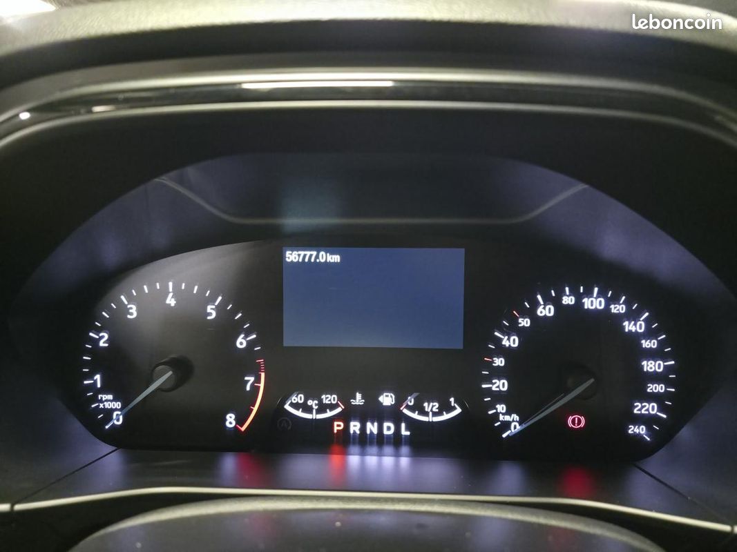 FORD FOCUS 1.0 EcoBoost mHEV - 155 - BV PowerShift ST Line (image 9)