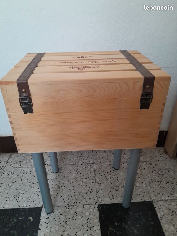 Caisse à bouteilles sur pieds (image 2)