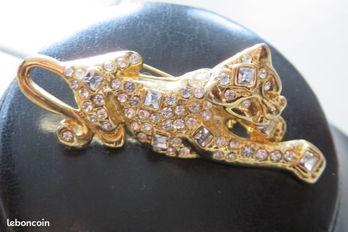Broche Panthère Dorée Avec Strass Blancs Et Collier - Bijou Fantaisie - Neuf Sans Emballage - Style Animalier