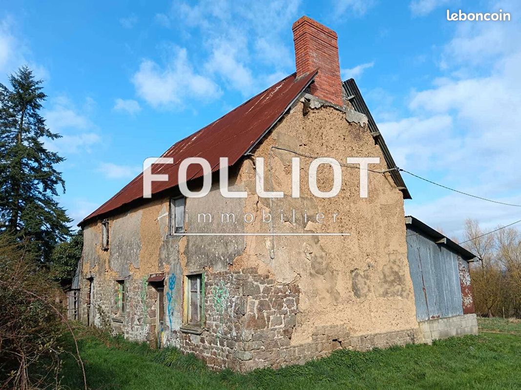 Maison 4 pièces 87 m² · à Moyon Villages · 87 m² · 30 500 €