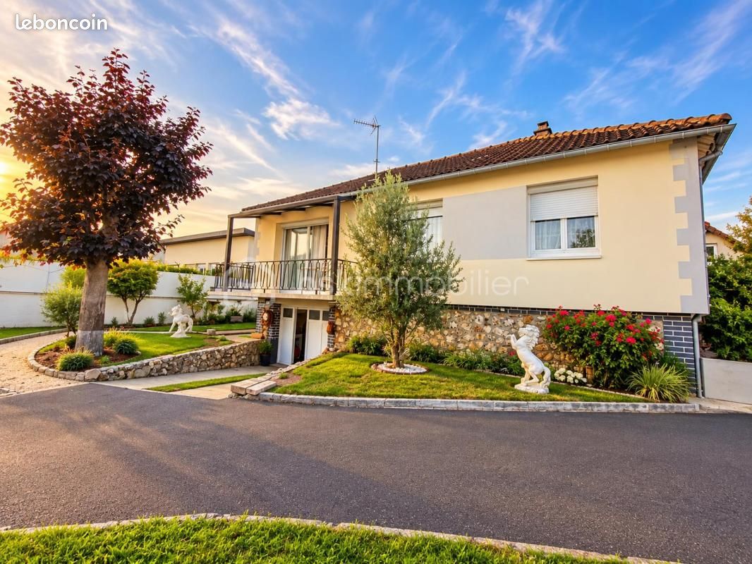 Maison 6 pièces 110 m² · à Saint-Étienne-du-Rouvray · 110 m² · 249 000 €