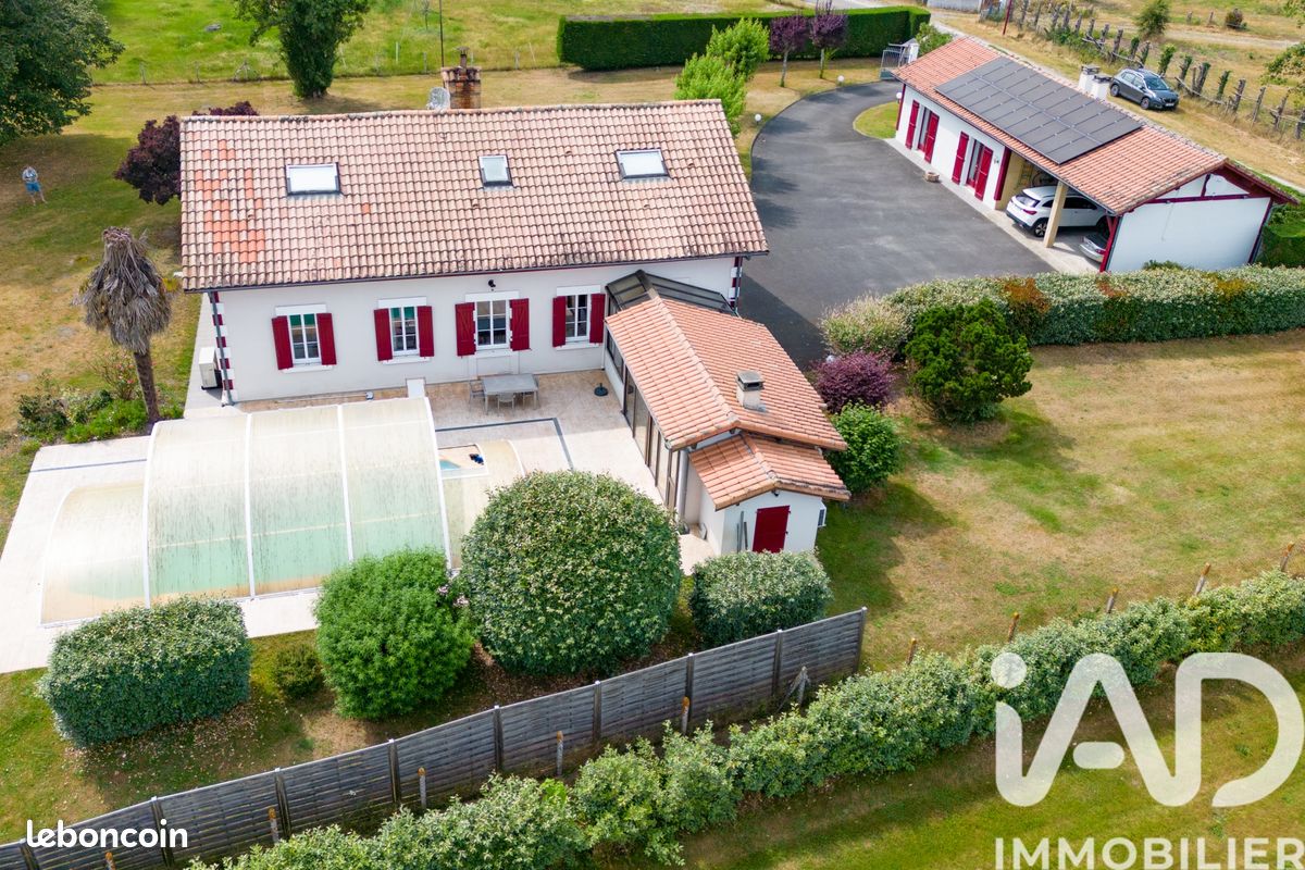 Maison 9 pièces 250 m² · à Pissos · 250 m² · 399 000 €