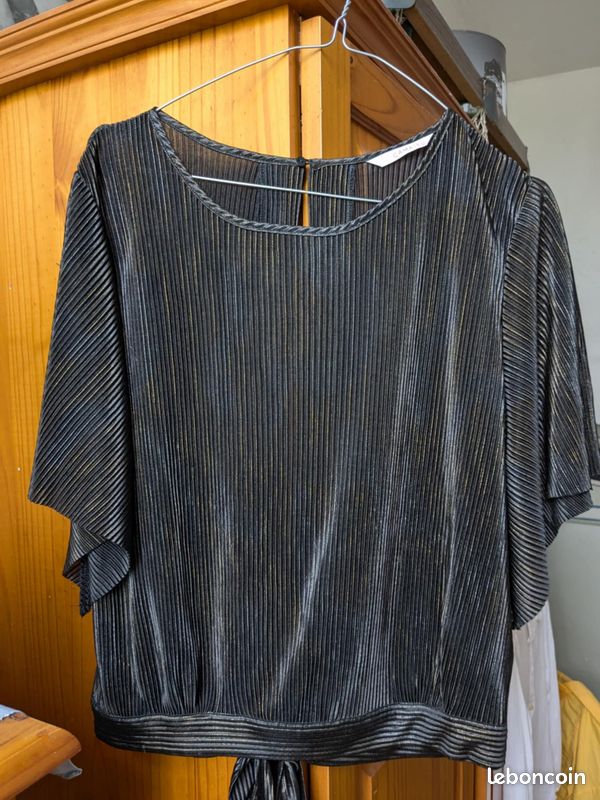 T Shirt Camaïeu T L Noir et or (image 1)