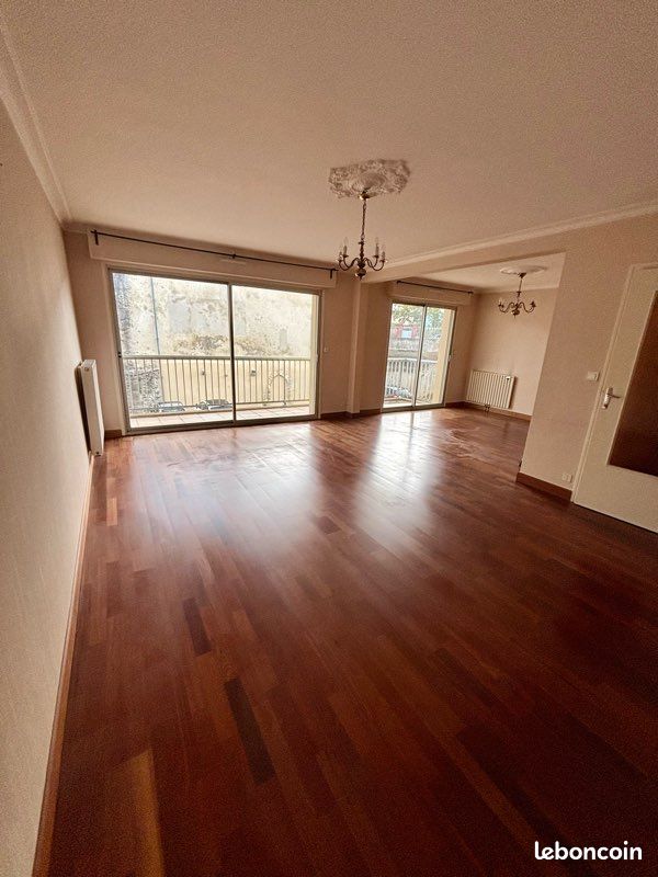 Appartement 4 pièces 102 m² · à Laval · 102 m² · 850 €