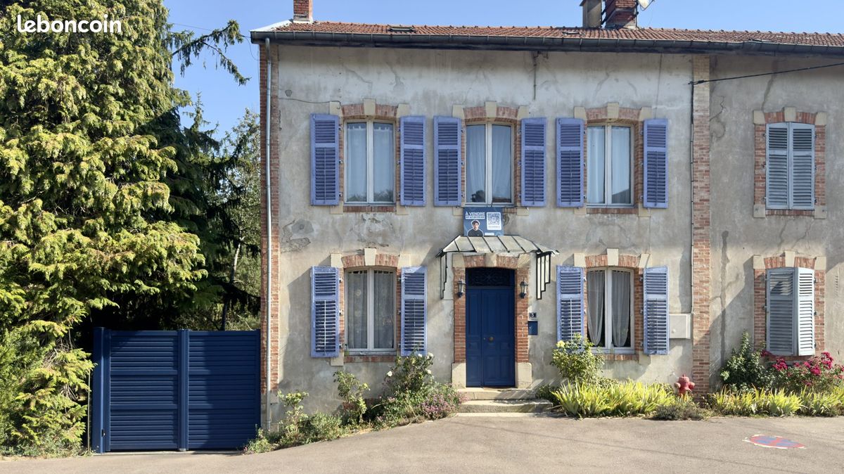 Maison 10 pièces 163 m² · à Tronville-en-Barrois · 163 m² · 159 000 €