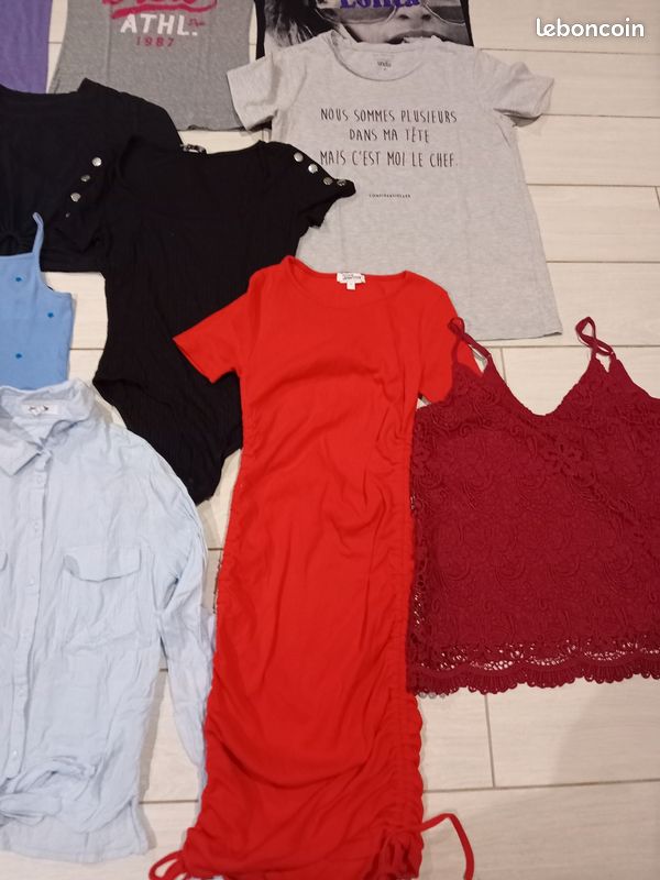 Lot de vêtements taille S (image 3)