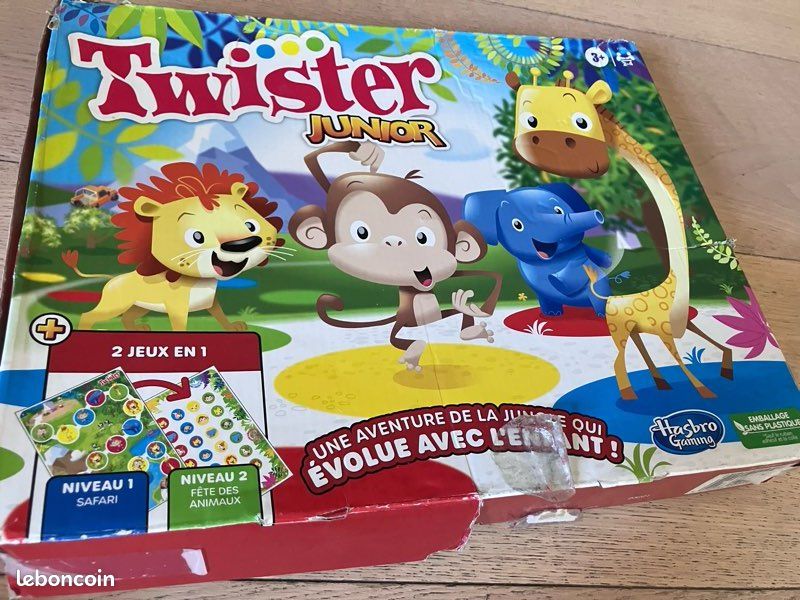 Hasbro HSBF7478 Twister Junior Plus Board Game, 1 - Fry's Food Stores
