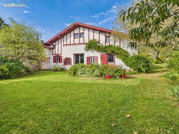 Maison 6 pièces 248 m²