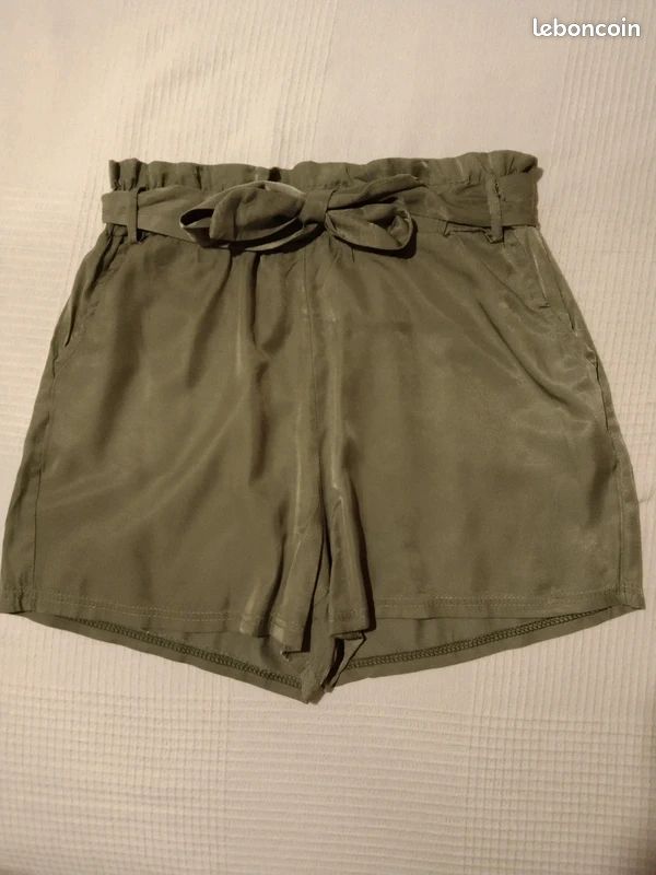 Short kaki (image 1)