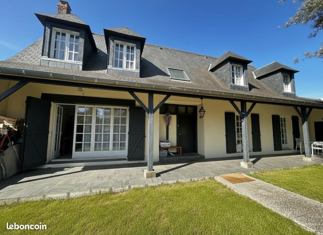 Maison 9 pièces 230 m² · à Joué-lès-Tours · 230 m² · 475 000 €