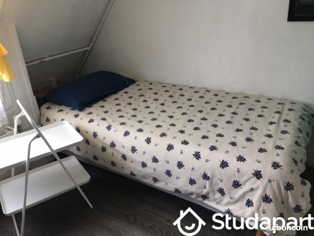 Appartement 1 pièce 9 m² · à Paris · 9 m² · 750 €/mois