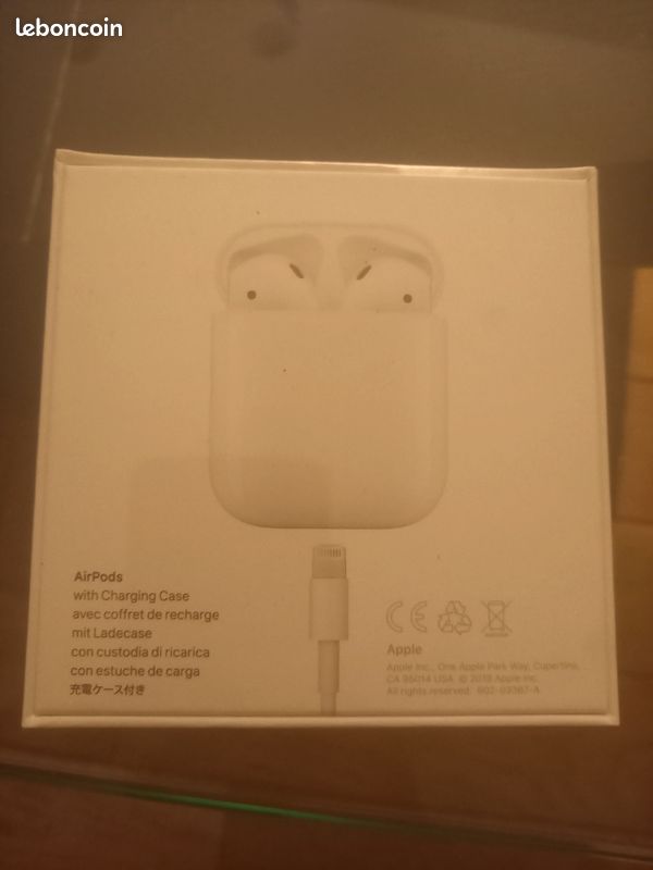 Airpods (image 1)
