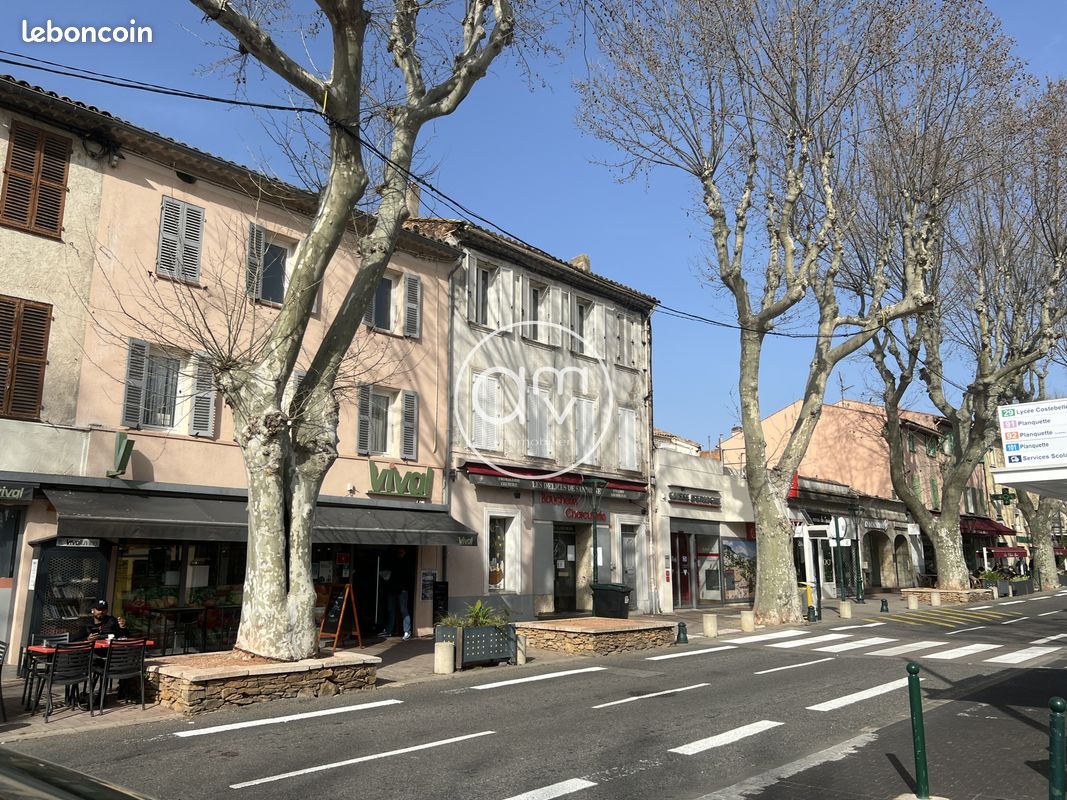 Immeuble 7 pièces 194 m² · à La Garde · 194 m² · 367 500 €