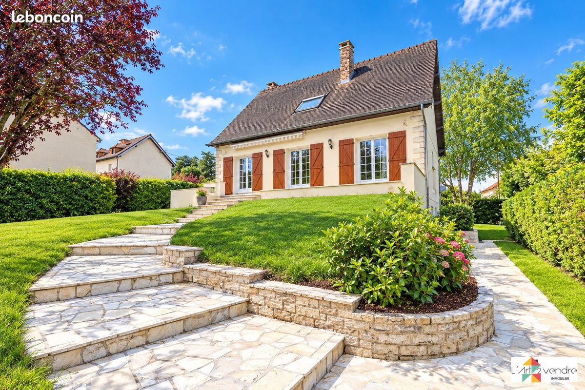 Maison 6 pièces 140 m² · à Combs-la-Ville · 140 m² · 369 000 €