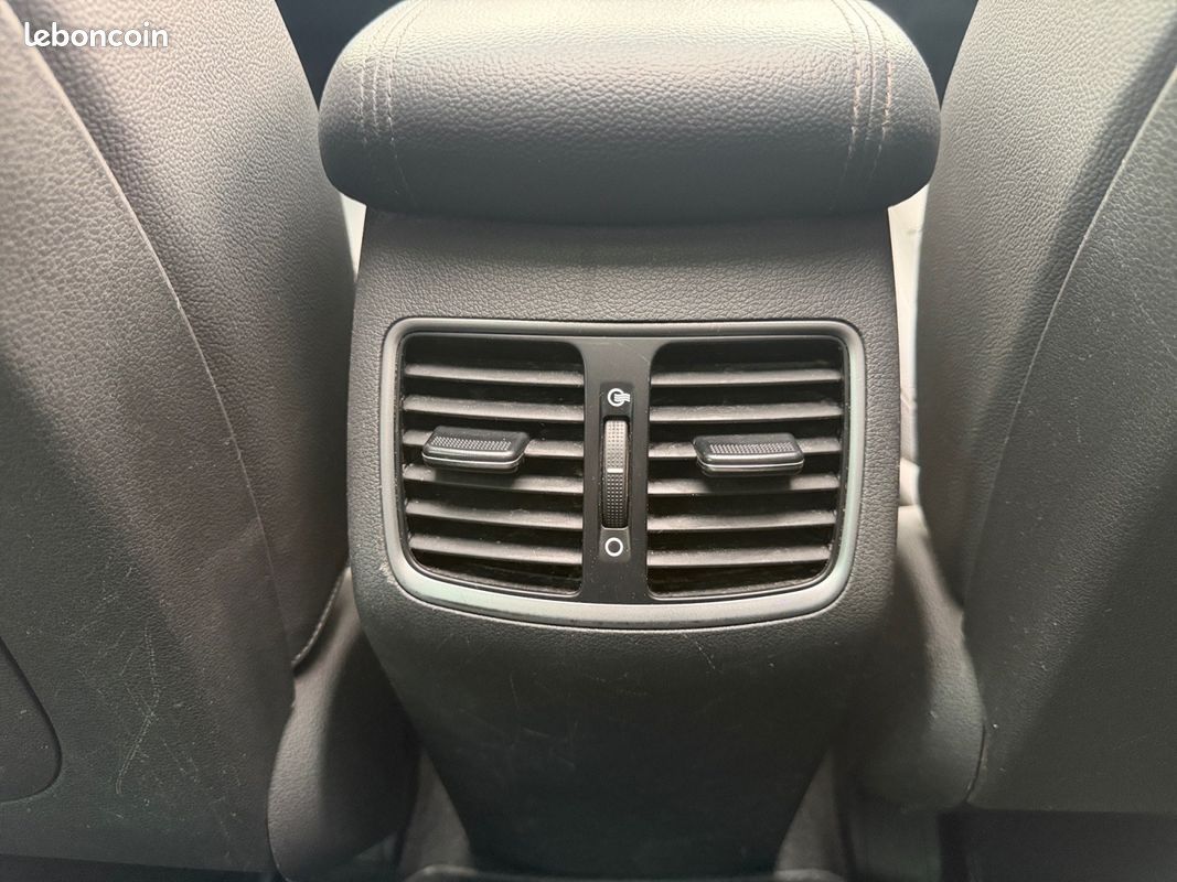HYUNDAI TUCSON 2.0 CRDi 185 4WD BVA Executive - Toit ouvrant - Volant chauffant - Sièges chauffants AV AR - 2eme M (image 16)