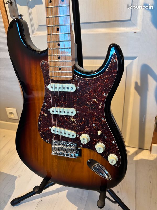 Eko ST401 Maple Neck Sunburst (image 1)