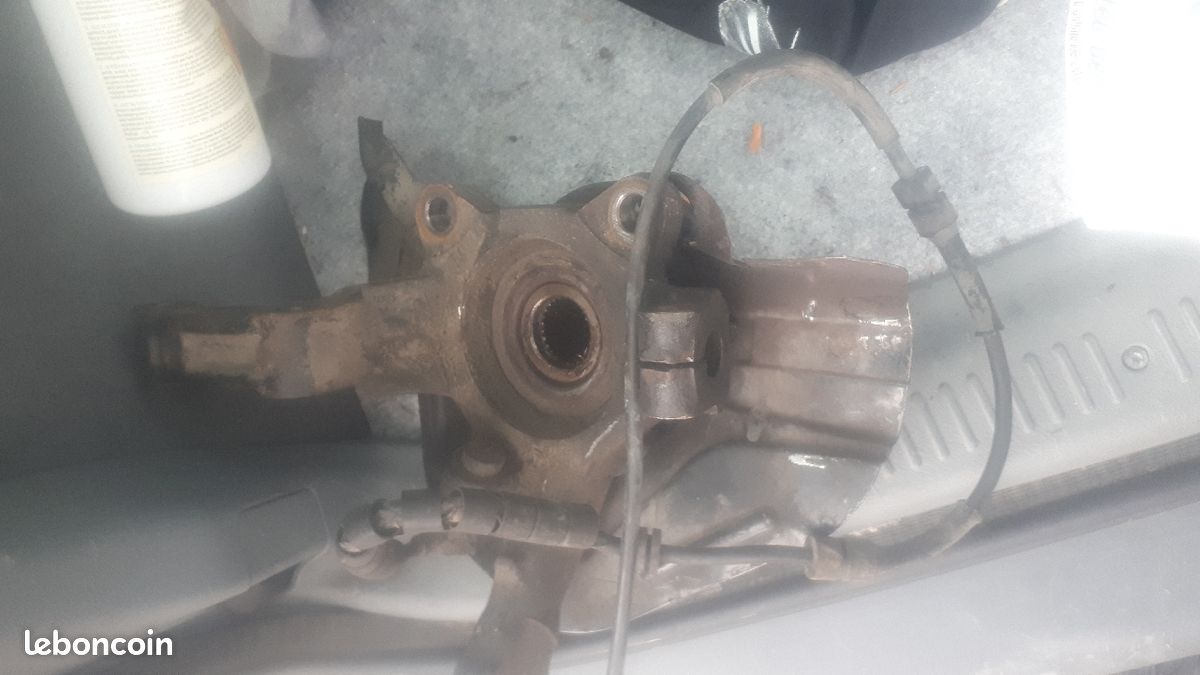 Moyeu gauche de 806 évasion fiat Ulysse (image 2)