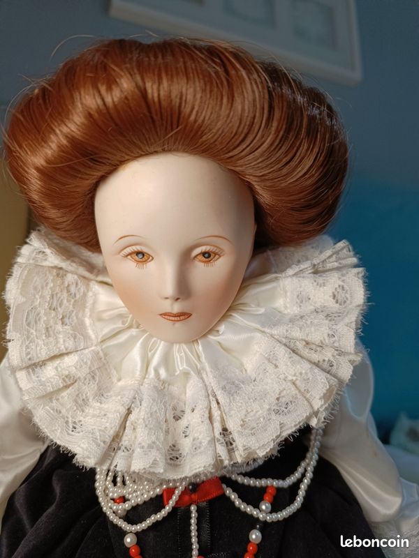 Grande Poupée En Porcelaine 50 Cm – Francklin Herloom Dolls – Vintage Sur Socle
