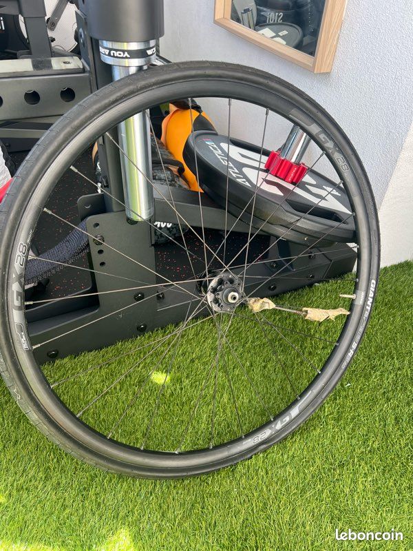 Roue giant GX 28 Équipements vélos
