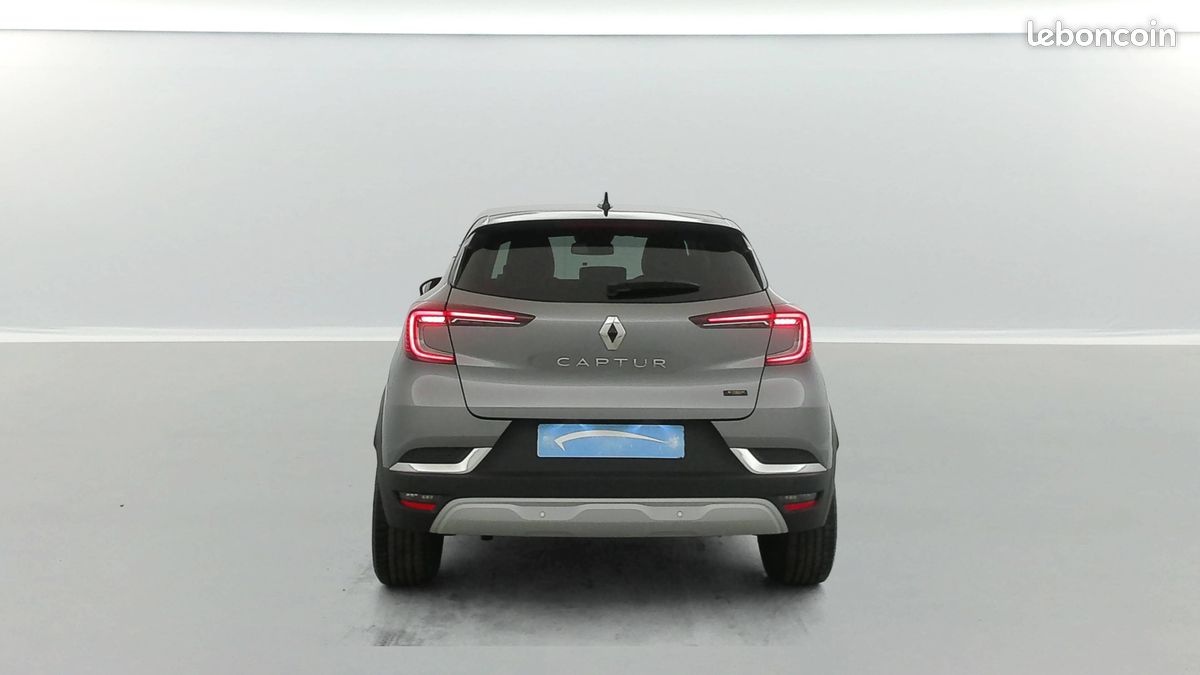 RENAULT Captur E-Tech full hybrid 145 Techno (image 4)