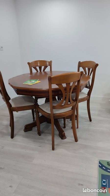 Table et chaises (image 1)