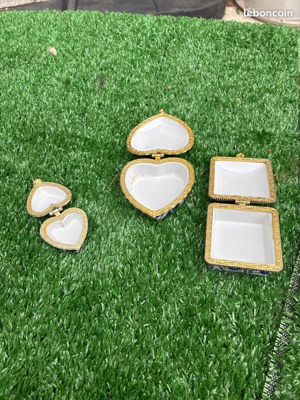 Petite Boîte En Laiton En Forme De Cœur - Pilulier Ou Boîte à Bijoux - Bon état