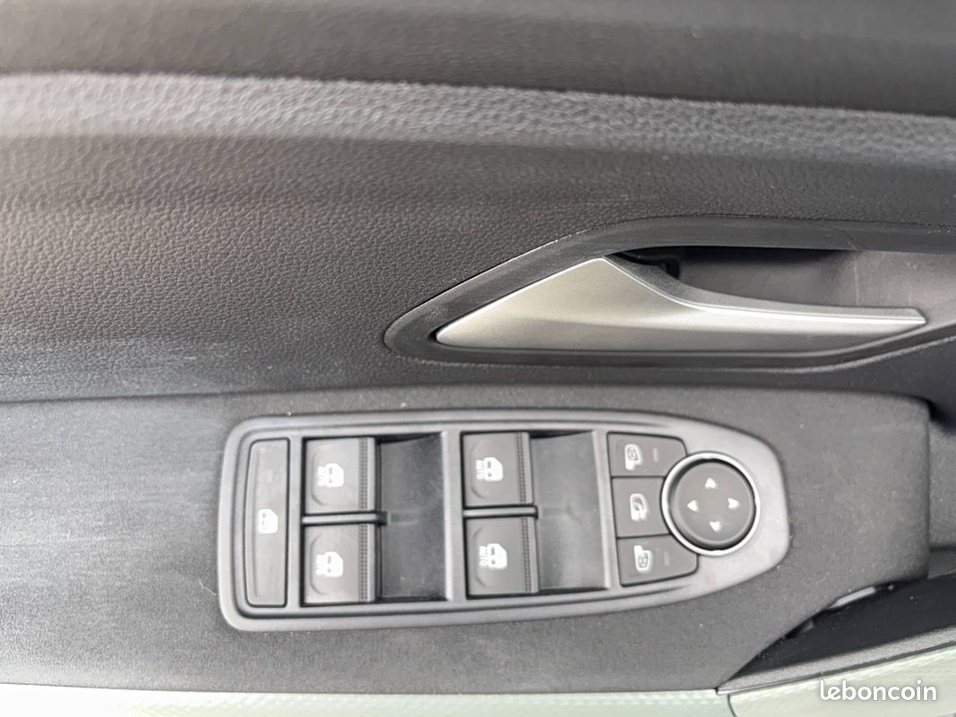 DACIA Bigster Hybrid-G 150 4x4 / ATTELAGE + MARCHEPIEDS Extreme (image 10)
