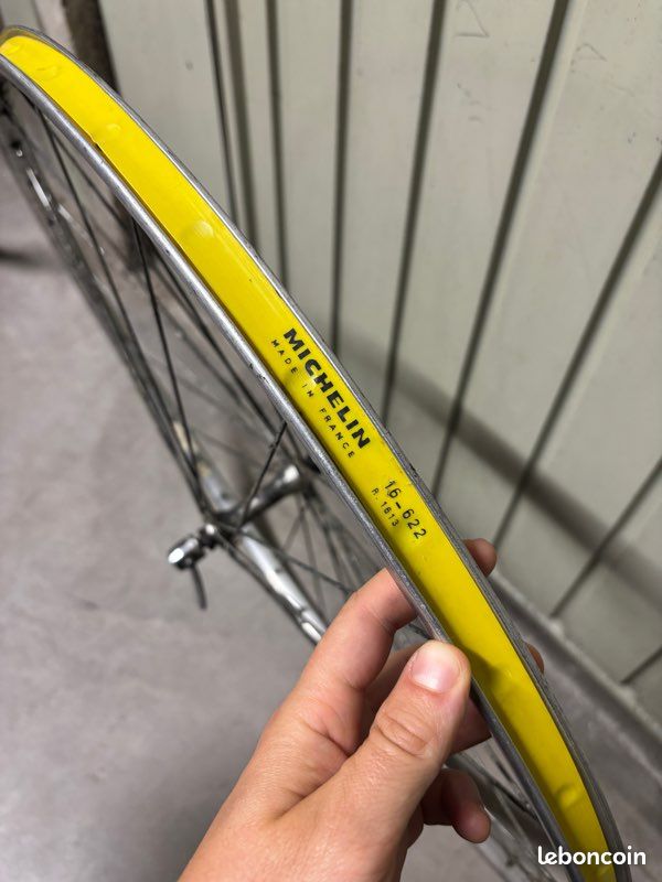 Roue avant vélo 28 pouces 16x622 Vélos