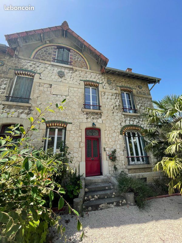Maison 7 pièces 180 m² · à Lons-le-Saunier · 180 m² · 289 000 €