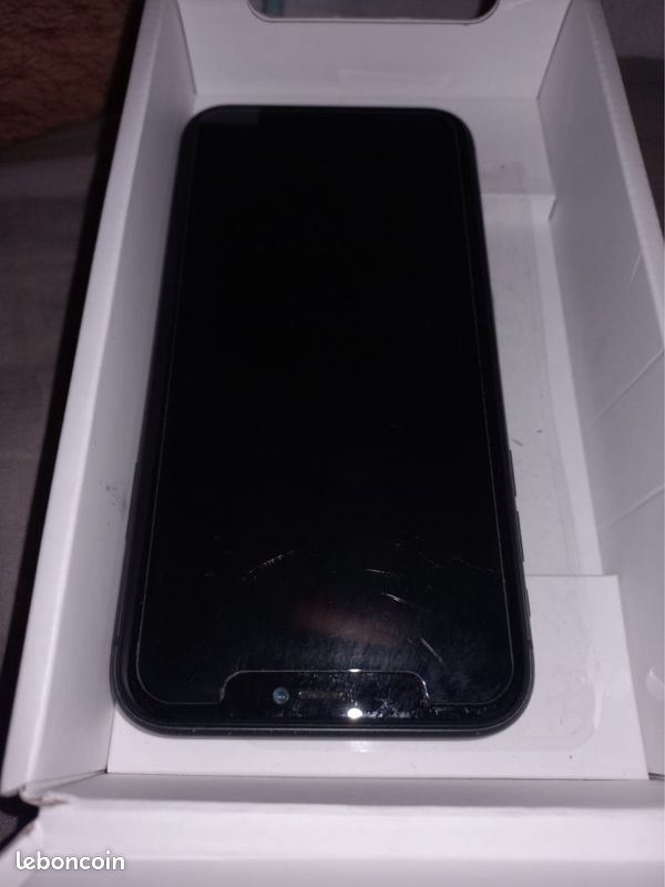 IPhone 11 64giga avec boite (image 4)