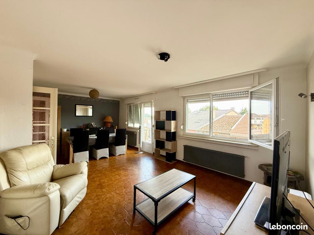 Appartement 5 pièces 106 m² · à Hettange-Grande · 106 m² · 1 000 €
