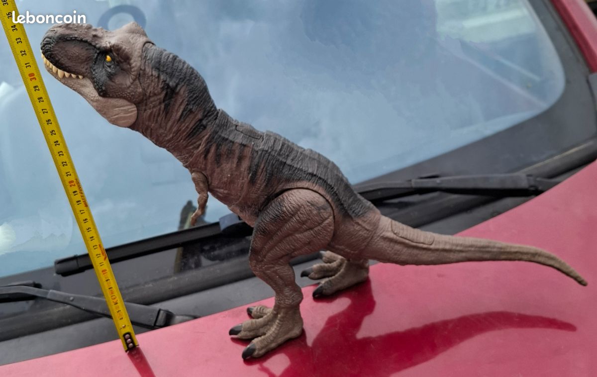 Figurine Jurassic World T-Rex grand prédateur (image 1)