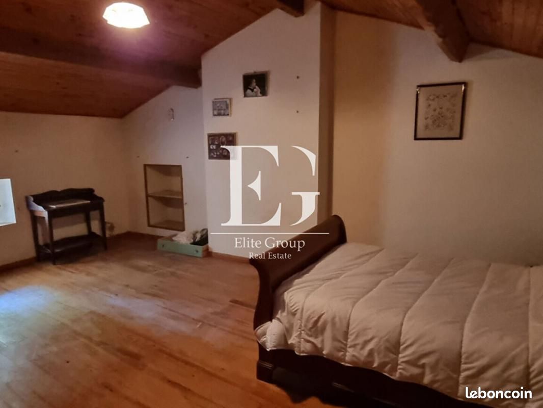 Maison 7 pièces 232 m² - Verdille 16140 (image principale 8)