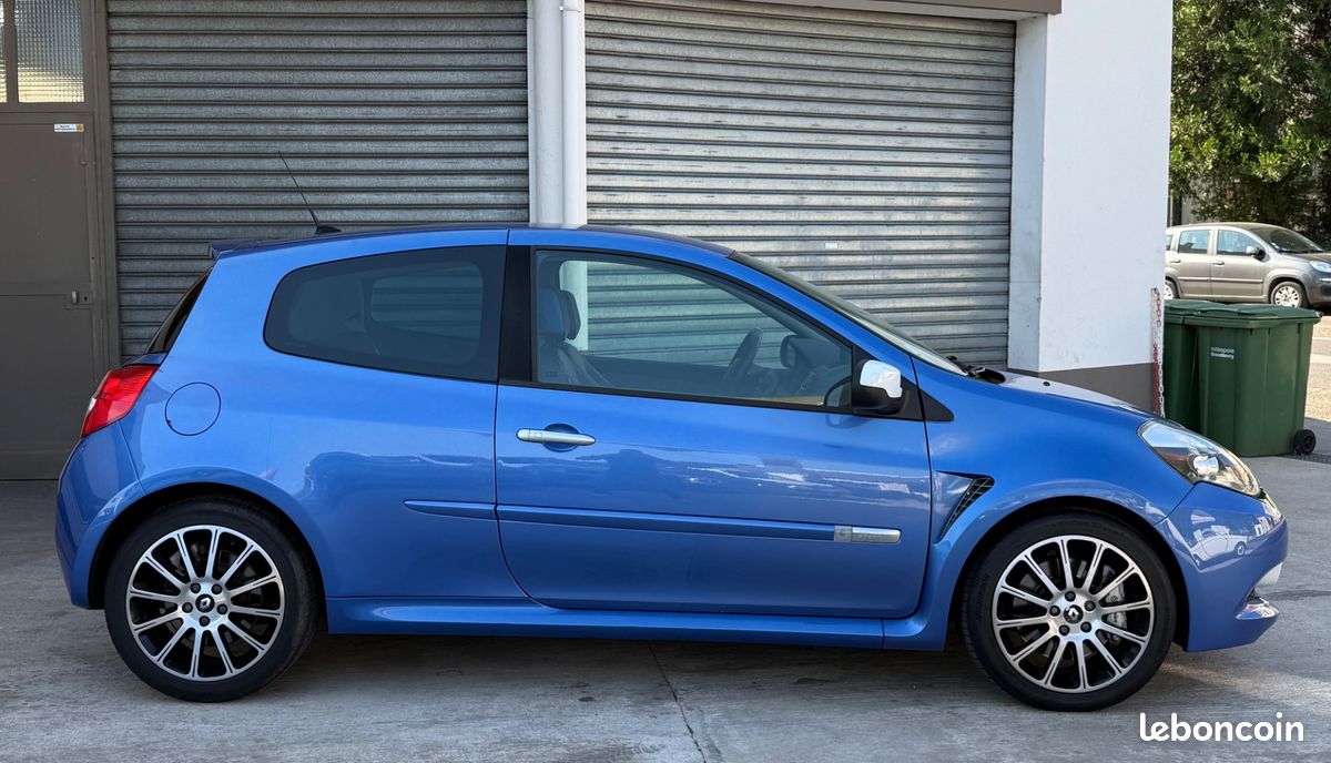 RENAULT CLIO III (2) 2.0 16V 203 RS GORDINI + 1ERE MAIN FR + FUTUR COLLECTOr (image 8)