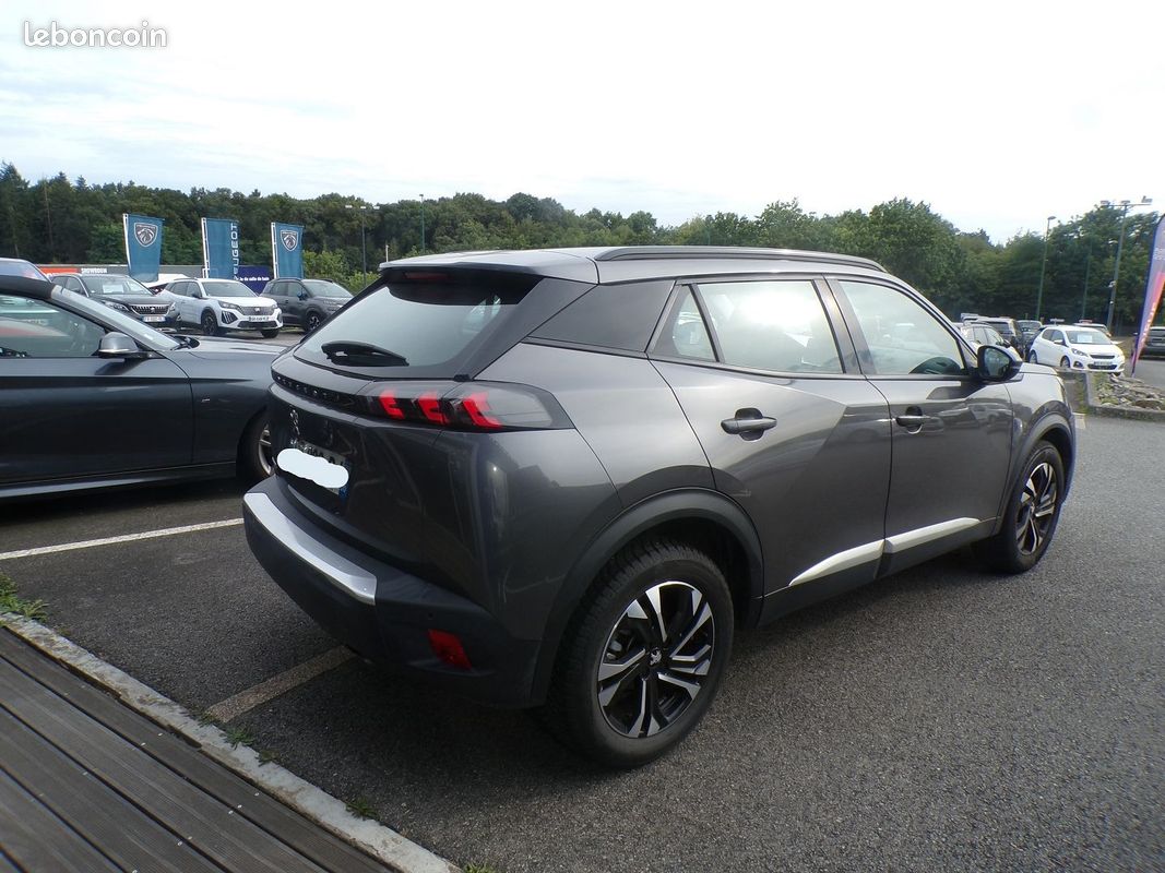 Peugeot 2008 1.2 PURETECH 100CH S&S ALLURE (image 3)