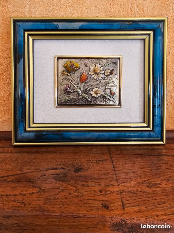 Tableau en métal repoussé (image 1)