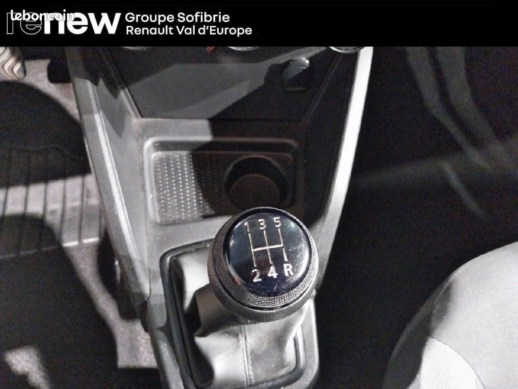 Dacia Duster TCe 100 4x2 Essentiel (image 15)