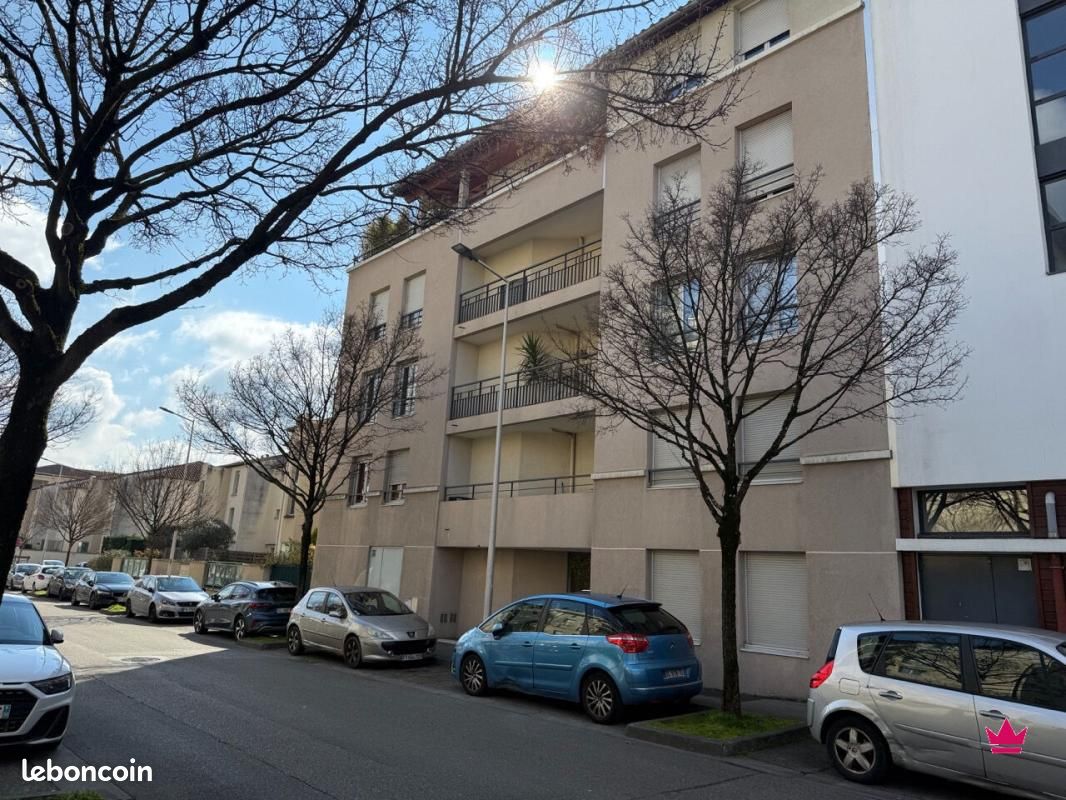 Parking Saint Priest · à Saint-Priest · 118 €